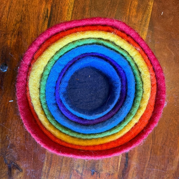 Papoose rainbow nesting felt bowls - Picture 1 of 2